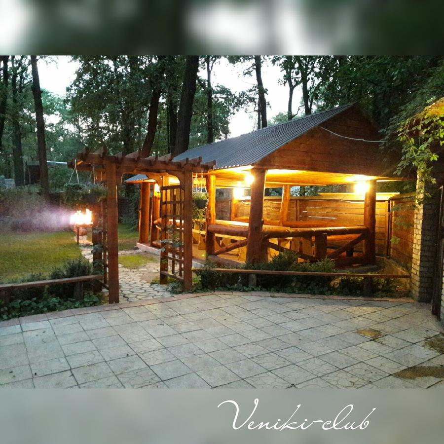 ホテル Veniki-Club Vorzelʼ エクステリア 写真